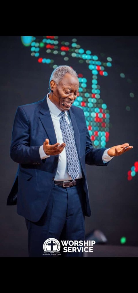 Immanuel1020's tweet photo. Octogenarian at 83
@pastorwf_kumuyi

#kumuyiat83
#WFKumuyi 
#happybrithdaywfk
#PastorWFKumuyiAt83
@dclmhq @deeper_hq 
#DLConversations https://t.co/1tFsjmo5nN