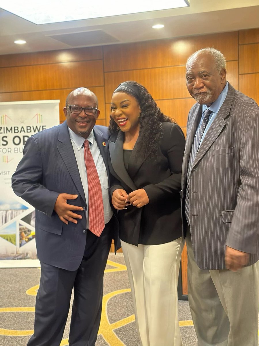 Miss V Candy tweet media