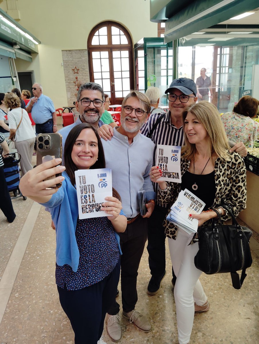 BrosetaPablo's tweet photo. #elgobiernodelcambio de @carlos_mazon_ es un gobierno de proximidad. Hoy, jornada en #Benifaio, porque #tuvotoeslarespuesta.

El cambio debe avanzar, debe llegar a #Europa.

#benifaio #gva #generalitatvalenciana #proximidad #fentcomunitat #treballemperatu #treballemperatots https://t.co/TJf0C55KGZ