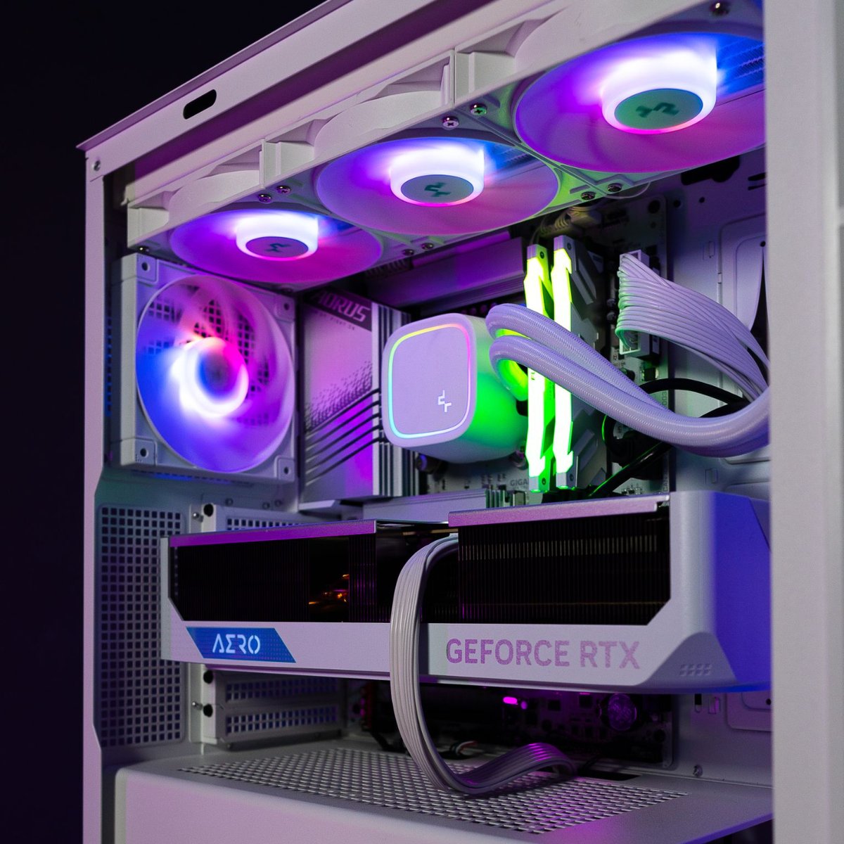 Deepcool_Espana's tweet photo. Después de la oscuridad 🖤 siempre sale la luz❤️‍🔥, ya queda poco para el viernes❗❗❗❗

Animo❗❗❗❗

#deepcool #liquidcooling #ls520 #pcgaming #pcgamer #gamingcommunity #gamingsetup #gamerlife #gamer https://t.co/1wwhz6xWDV