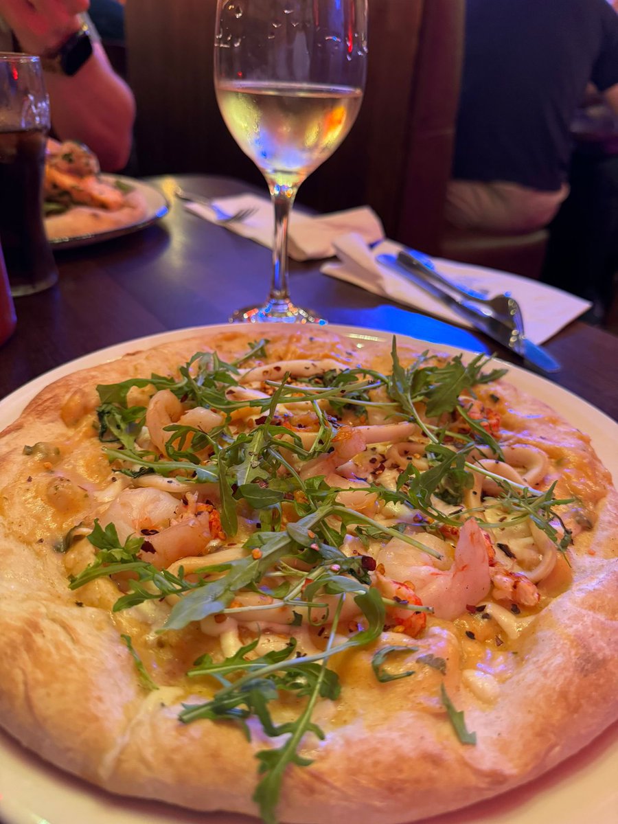 whitehorsequorn's tweet photo. 🍕 After School Pizza Club 🍕

Today we launched our new ‘After School Pizza Club’ which is a perfect little treat for the whole family.

From 3pm until 5pm, Monday to Friday, you can get 2 x adult pizzas, 2 x kids pizzas, two portions of fries &amp; 2 x kids drinks for just £30. https://t.co/BL3f4RVP0F