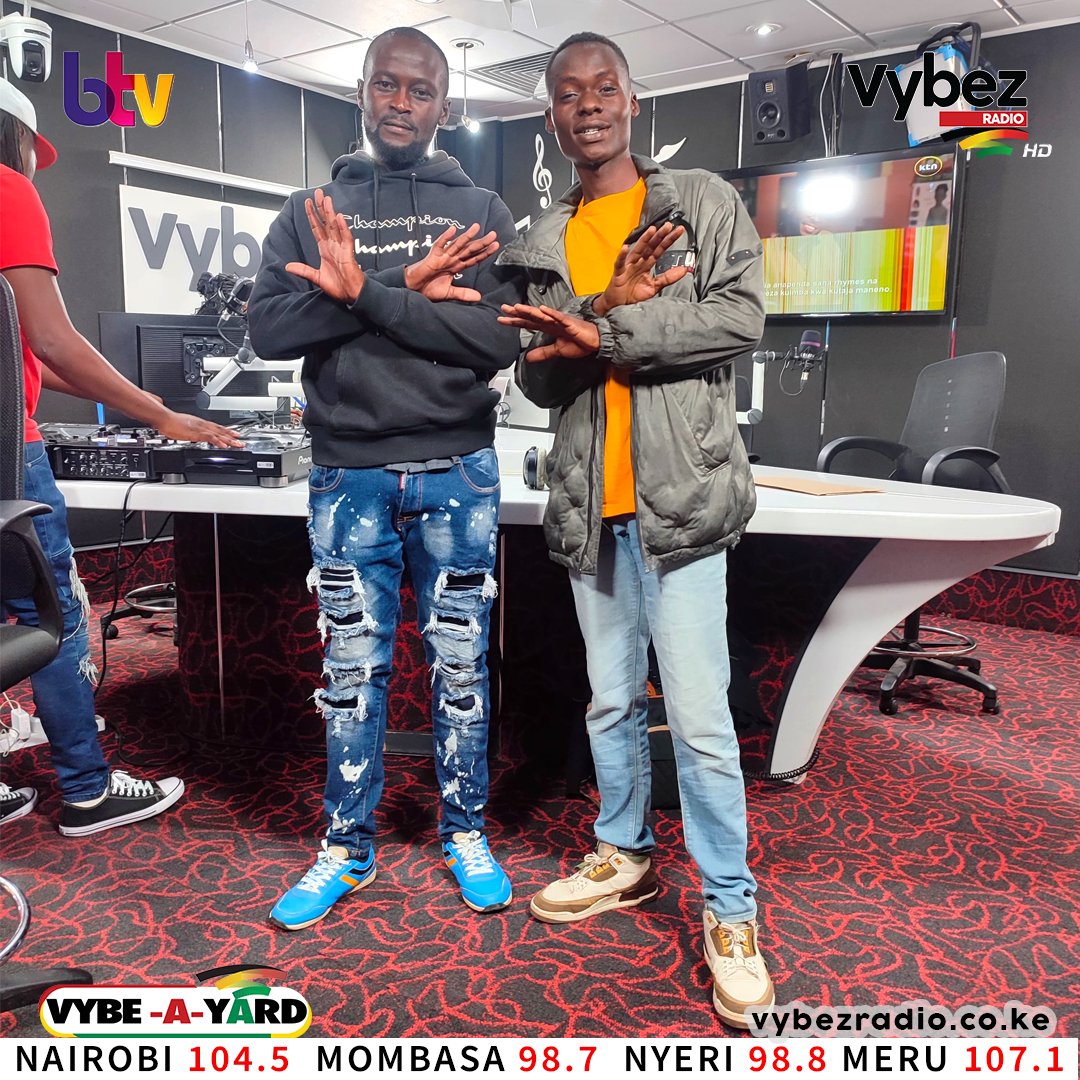 VybezRadioKE's tweet photo. #BezRepThursday leo iko well represented na wazito... Joseph Andole na Paron Napatu Makokha
#VybeAYard #BezRepThursday
@browngalnessa & @deejaypatiz https://t.co/CcJNiSkG28