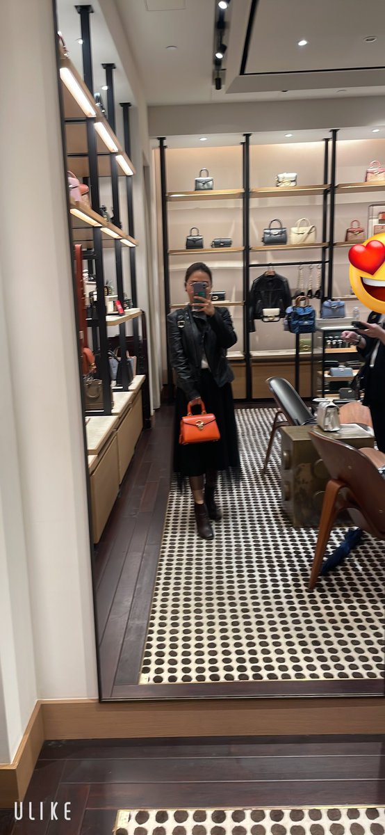 這個顏色好看嗎？ 
感謝今天的金主
下次輪到誰呢？
期待😚 https://t.co/uCeCtZll5D