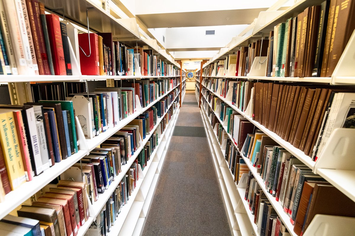 ynpforever's tweet image. Yellowstone’s Heritage and Research Center is a state-of-the-art storage facility and home to Yellowstone’s substantial collections. 6 million+ items in the museum collection, 20,000+ in the library collection, and beyond. yellowstone.org/heritage-and-r…