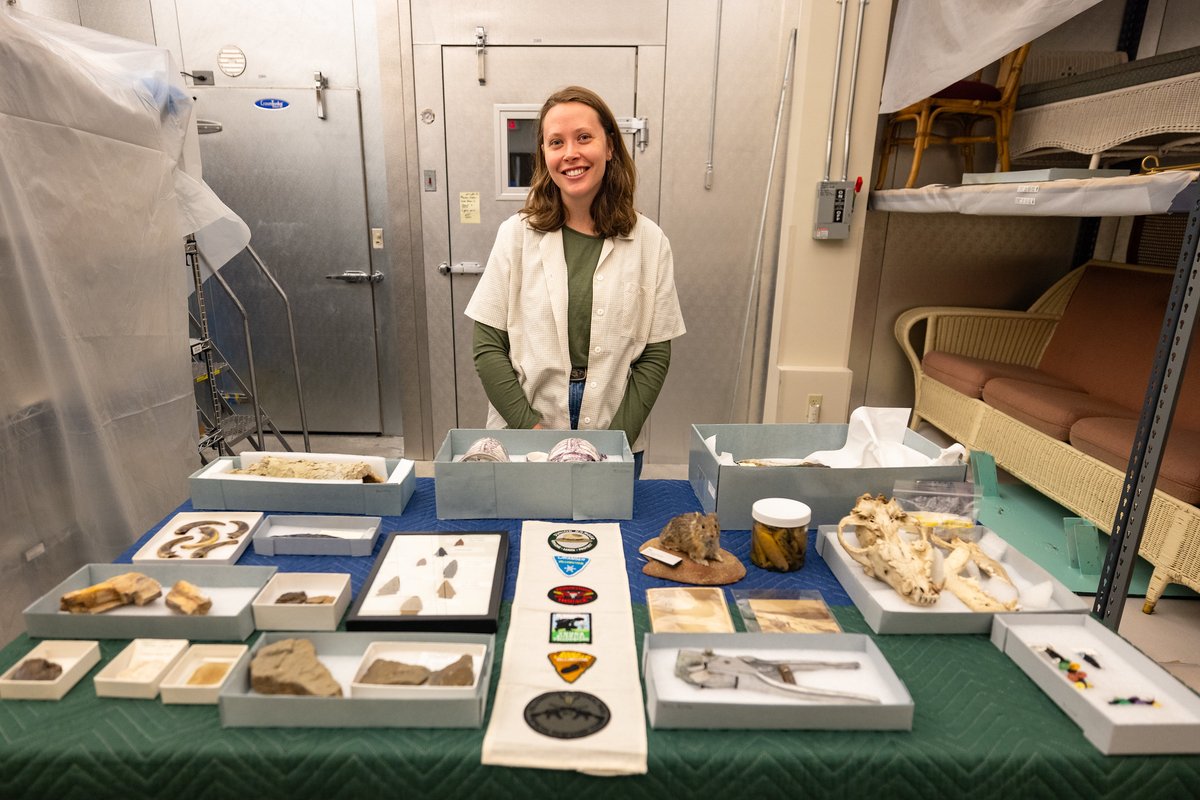 ynpforever's tweet image. Yellowstone’s Heritage and Research Center is a state-of-the-art storage facility and home to Yellowstone’s substantial collections. 6 million+ items in the museum collection, 20,000+ in the library collection, and beyond. yellowstone.org/heritage-and-r…