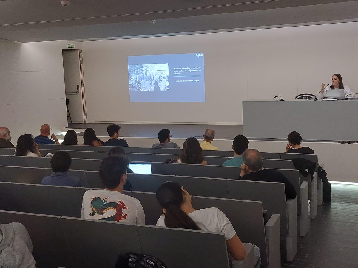 🌎 A #Granollers hem participat en la jornada que ha organitzat <a href="/granollers/">Granollers</a> coincidint amb el Dia Mundial del Medi Ambient.

💧 La nostra directora Dinapsis de Granollers, <a href="/TeixidoHelena/">Helena Teixidó Ruiz</a>, ha explicat els recursos educatius que desenvolupem per explicar el valor de l'aigua a tota