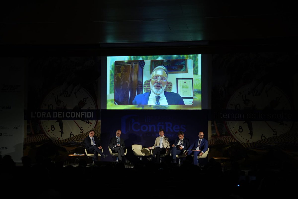 Confires tweet media