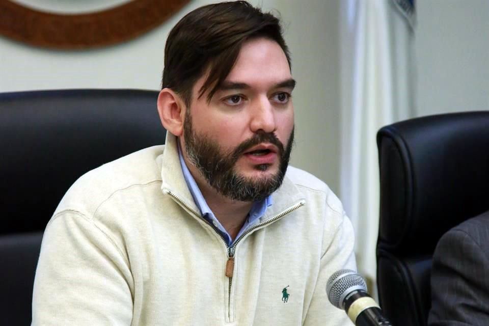ElRorschach_'s tweet photo. Me informan que el Secretario de Desarrollo Urbano de San Pedro, Javier de la Fuente será removido de su cargo por desacato x una de las muchas demandas penales que  existen en su contra en los tribunales a raíz de la corrupción y abuso en los 6 años que lleva cargo de la dependencia contra vecinos y construcciones en San Pedro Garza García. #SPGG

@RealPolitikNL @MAGS_SP @DarkKnightMty @QuePasaEnSN @yadithvaldez @dreyesmty @Anclaran
@rayelizalder @victormtzlucio @luispadua_info7 @lopezdoriga @CarlosSanchezMX @cesarmty @JudithMedrano @LoQuePasaEnNL @Porfirioibarra