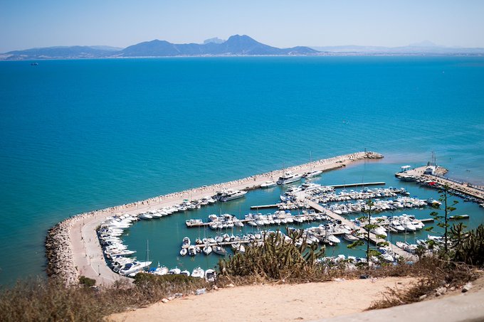 In #Tunisia, the blue economy contributes almost 14% to the GDP, mainly from seaside tourism and fishing, employing over 450,000 people. Yet, it faces climate change-driven challenges like coastal erosion and rising sea levels.

Learn more: wrld.bg/eWz750SaNHX