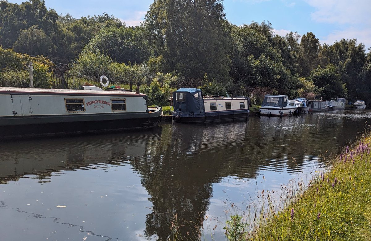 TheHeatonsWI's tweet photo. We have been very lucky with the weather again today while out on our monthly walk. Sale Water Park, along the Mersey, the Bridgewater Canal and back. https://t.co/xnOZj4MRDA