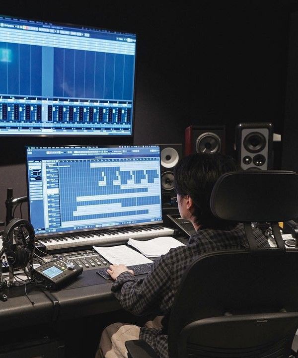 lovethve's tweet photo. Suga having the best instrumentals in kpop — a thread https://t.co/kkRKpca1py