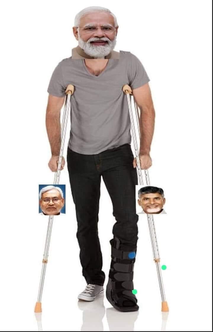 LoliticsIN's tweet photo. @prakashraaj @PawanKalyan @ncbn @narendramodi Picture Speaks 😁 https://t.co/scfC2GfYQi