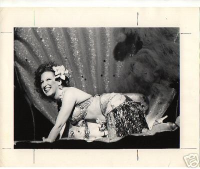 BootlegBette's tweet image. Podcast: Midler On The Half Shell – Theater Of Bette Midler Part 2 - Bootleg Betty 

 #BetteMidler,  #books,  #clams,  #ClamsOnTheHalfShellRevue,  #HalfShell,  #KevinWinkler,  #MidlerOnTheHalfShell,  #OnBetteMidler,  #podcast,  #theater

bootlegbetty.com/2024/06/06/pod…
