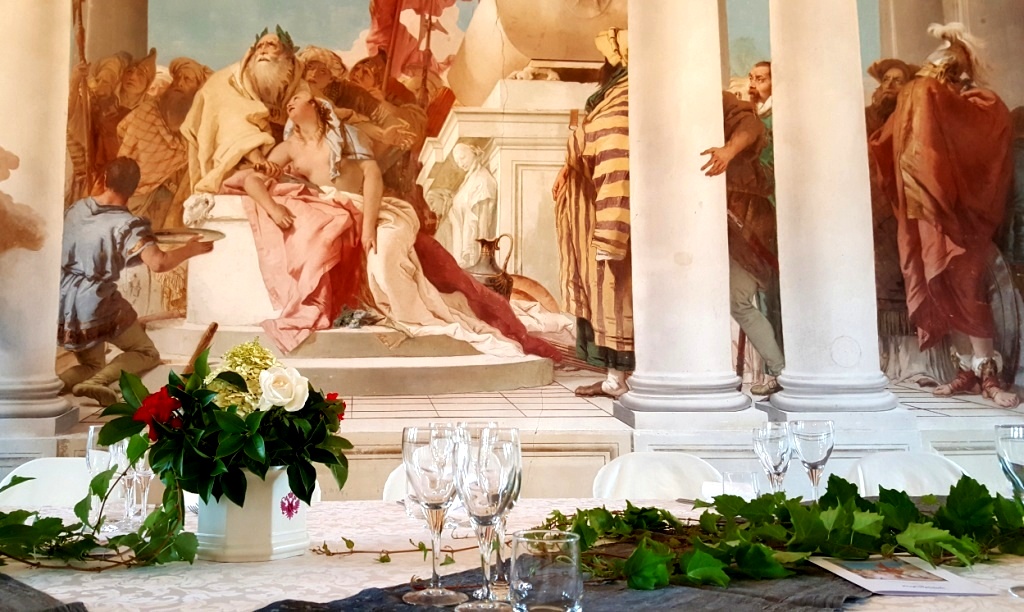 #vicenza Villa Valmarana ai Nai, Veneto #Italia
Una perla del territorio vicentino... Leggi di più: barbaraathanassiadis.com/blog-italiano/…

#tiepolo #villevenete #arte #architettura #italytourism #italytravel #hiddengems #libro #italia #cultural #CulturalHeritage #historytwt