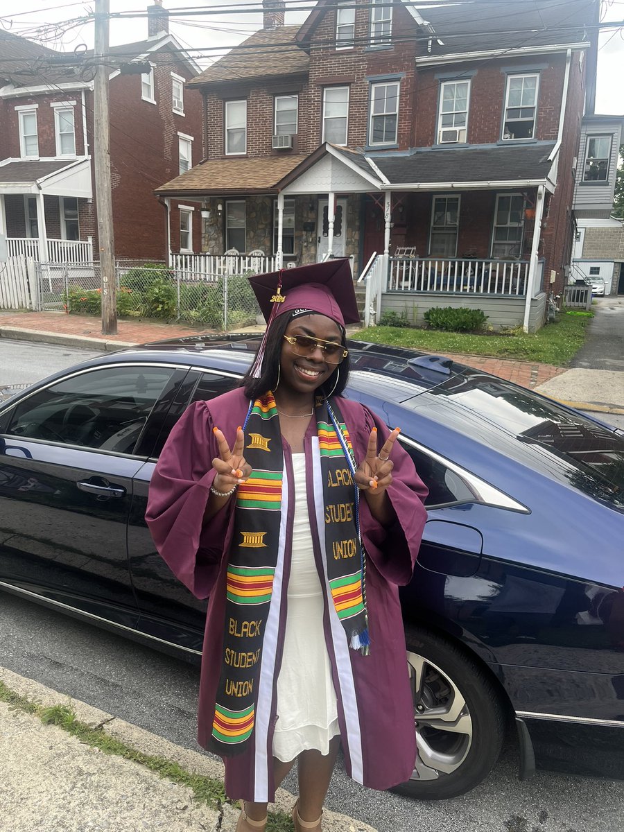 Whitmoney day!!! So proud of her can’t wait to see what she does next!@LadyRunnin <a href="/HGB_Boosters/">WC Henderson Girls Basketball</a> <a href="/CBG_Whitney11/">whitney</a> <a href="/chestercountys1/">chestercountystorm</a>