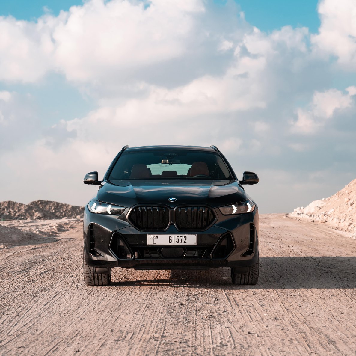 BMW_AGMC's tweet photo. Command the desert in the iconic X6.
سيطر على مغامراتك الصحراوية مع سيارة X6.
#BMWMiddleEast #THEX6 #BMW https://t.co/Cvu0yTMLlM
