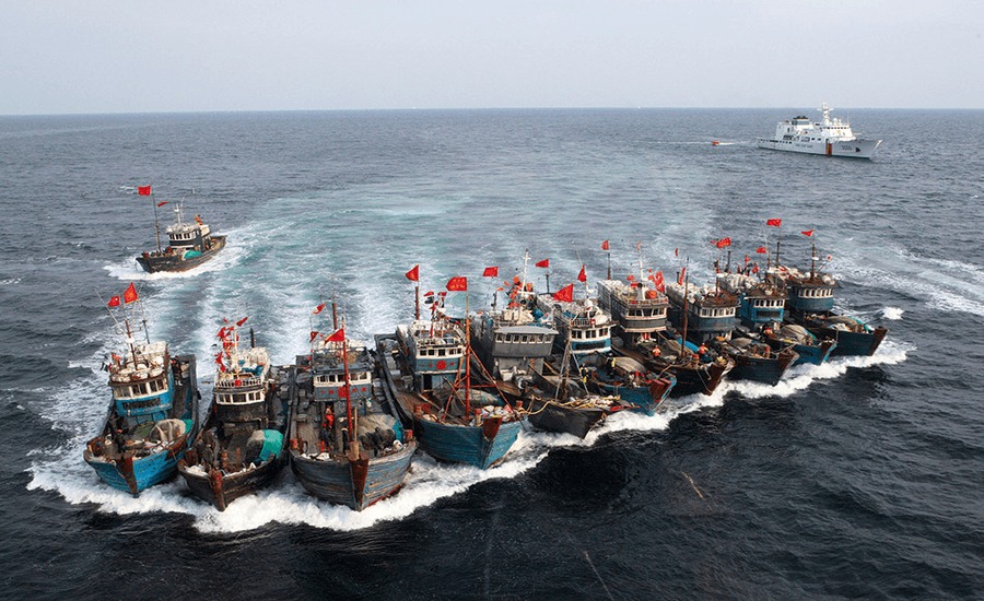 MrPounder254's tweet photo. Illegal fishing along Kenya coastal line can't be benefiting a few individuals when Kenyan fishermen are anguishing in poverty. #ChinaSWIO

@mithika_Linturi @PS_Betsy_Njagi @kmakenya @kefs_kenya @KWSKenya @ChineseEmbKenya https://t.co/5s4ahHOGnJ