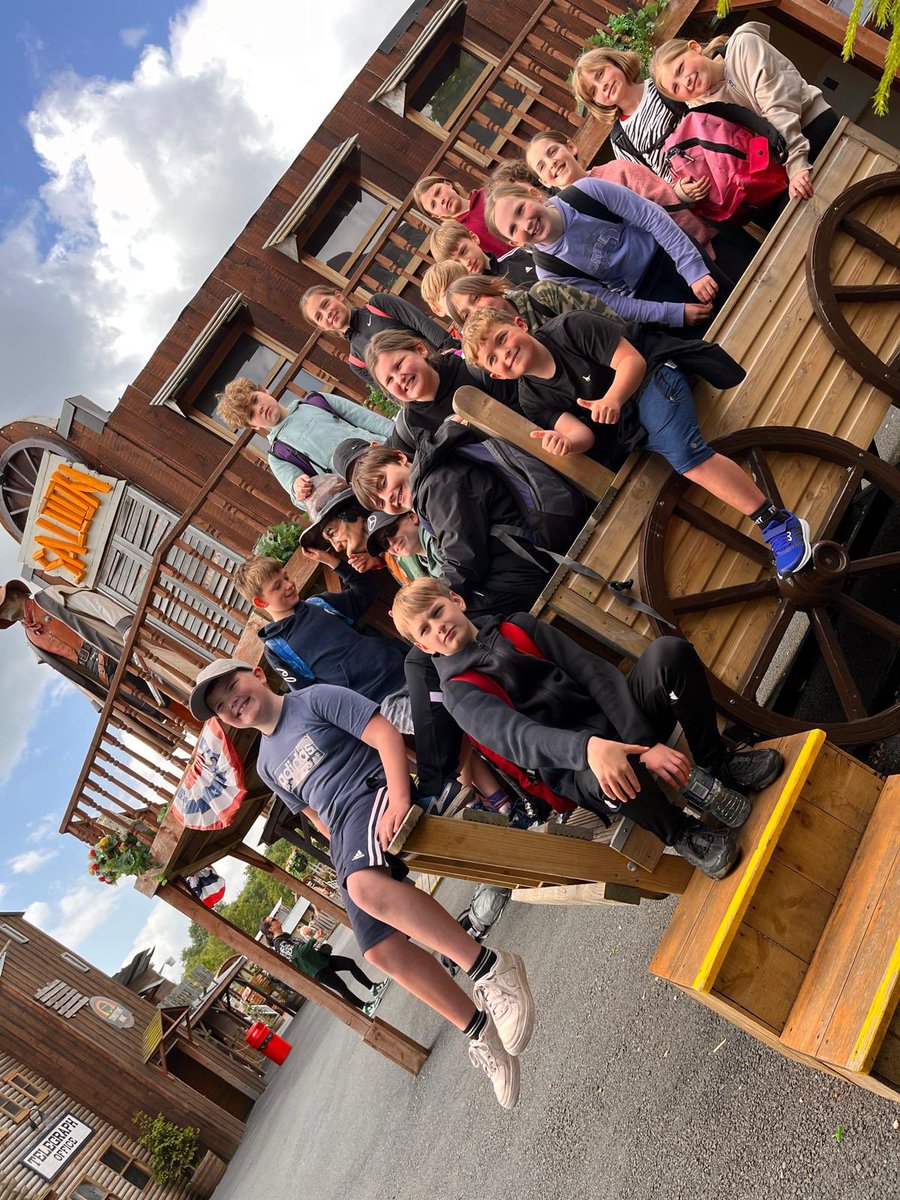 MidgleySchool's tweet photo. Thank you @gulliversfun we’ve had an amazing time! https://t.co/I00abPaCBu