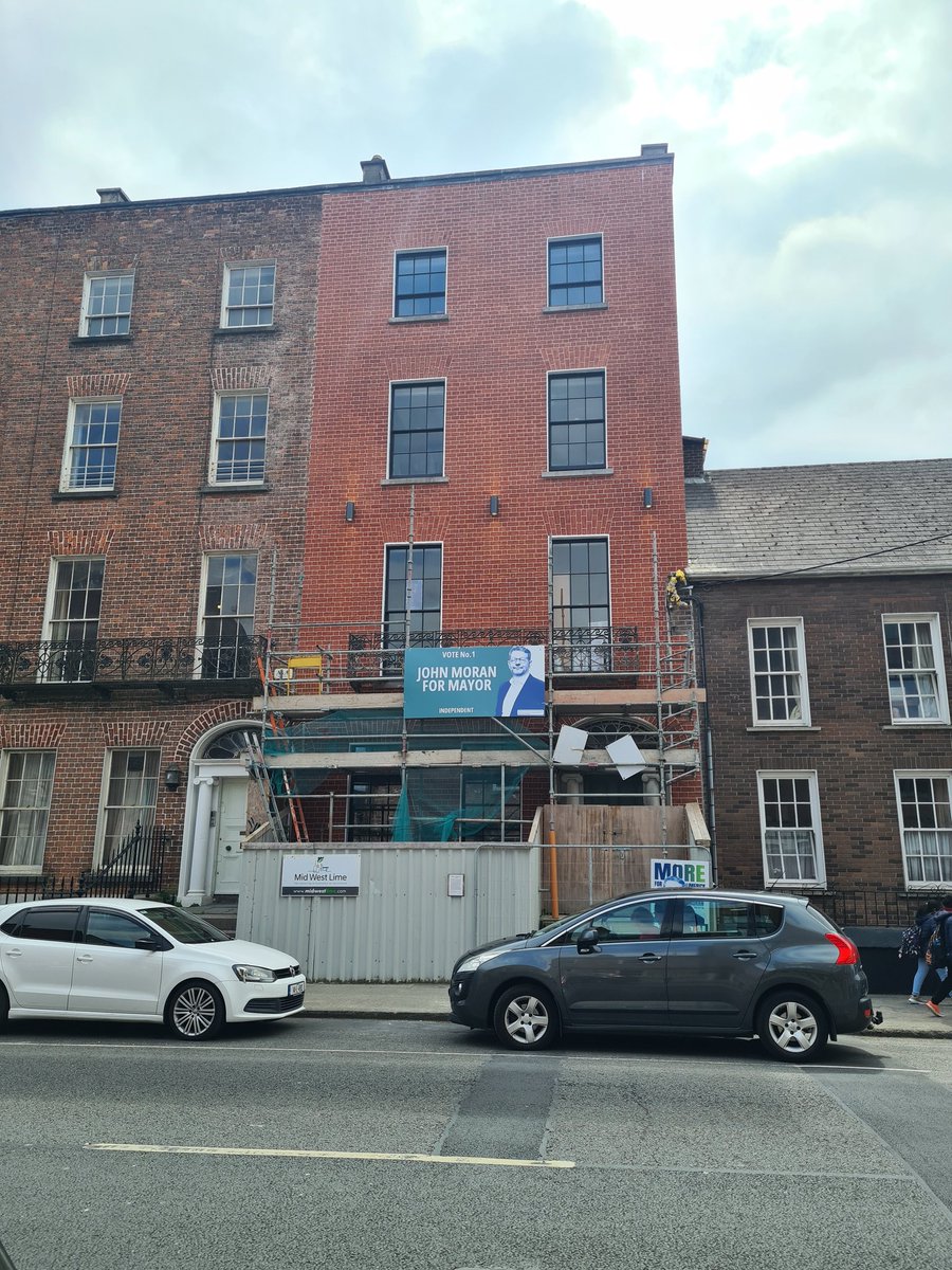 RHODLIMERICK's tweet photo. This is what we need more of in Limerick City. Families moving into the City Centre, converting & renovating former office buildings & turning them back into family homes again.
This is the vision of @moranjohna1 for #Limerick. #MoreforLimerick #MoranforMayor #DEM
Vote No.1 https://t.co/ODPVE7UxVi