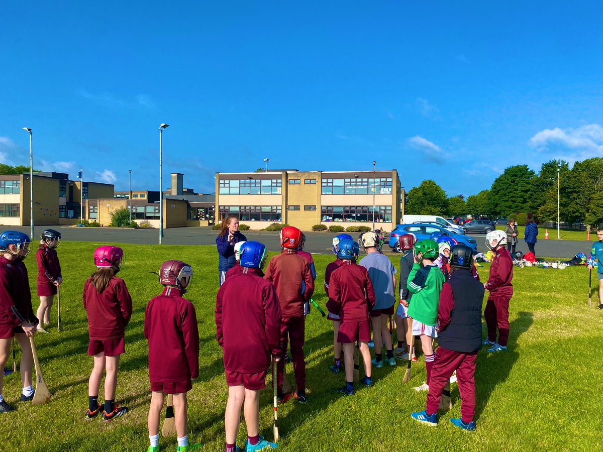 After a long absence the Camán Let’s Hurl program returned to <a href="/LeixlipGAA/">Leixlip GAA</a> with 26 boys and girls out first thing this morning for a series of hurling skills and games. Huge thanks to the 3 Green lane schools and their teachers for the early sessions. 🙌🏻🙌🏻