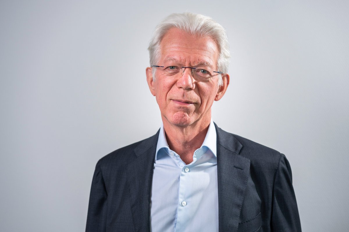 NederlandseSportraad (@nlsportraad) on Twitter photo Met ingang van 1 april 2024 is Hugo van der Poel raadslid bij de <a href="/NLsportraad/">NederlandseSportraad</a> Lees hier een kort interview met Hugo van der Poel. bit.ly/3yHS8gz #sport #bewegen #wetenschap #raadslid #nlsportraad Met ingang van 1 april 2024 is Hugo van der Poel raadslid bij de <a href="/NLsportraad/">NederlandseSportraad</a> Lees hier een kort interview met Hugo van der Poel. bit.ly/3yHS8gz #sport #bewegen #wetenschap #raadslid #nlsportraad