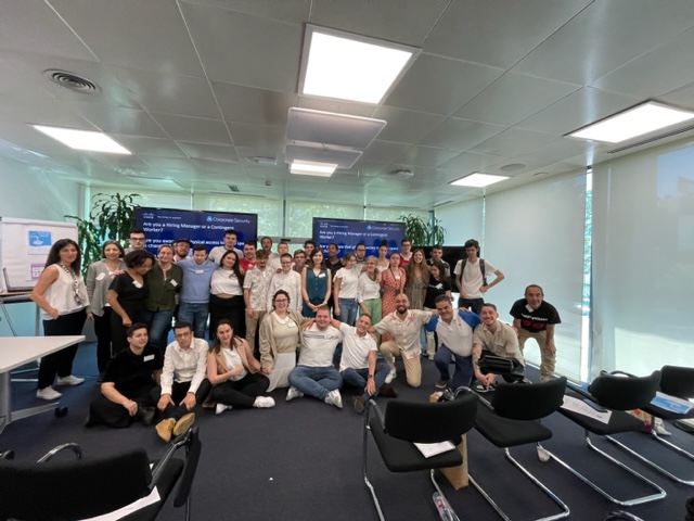 FCapacis's tweet photo. 🤩No te pierdas los detalles de los espectaculares proyectos del #AulaTecnólogica de @cisco_spain 
 en 👉https://t.co/c5tDROHZit

💚Mil gracias a todos los voluntarios de Cisco y de #Cumbre, por vuestra formación a lo largo de todos estos años.

#SomosCapacis #inteligencialímite https://t.co/GTeWqdO7k4