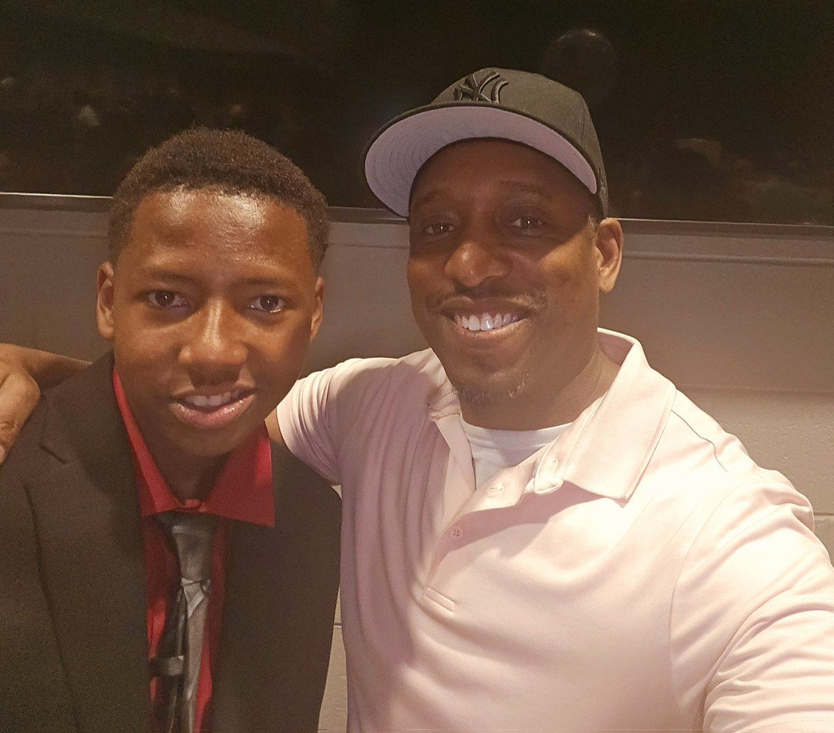 GilesKey's tweet photo. #classof2024 
#Gak
#wbfm
#OnenationunderGiles 
Congrats son on graduating 8th grade. https://t.co/JpFA0Mo0HP