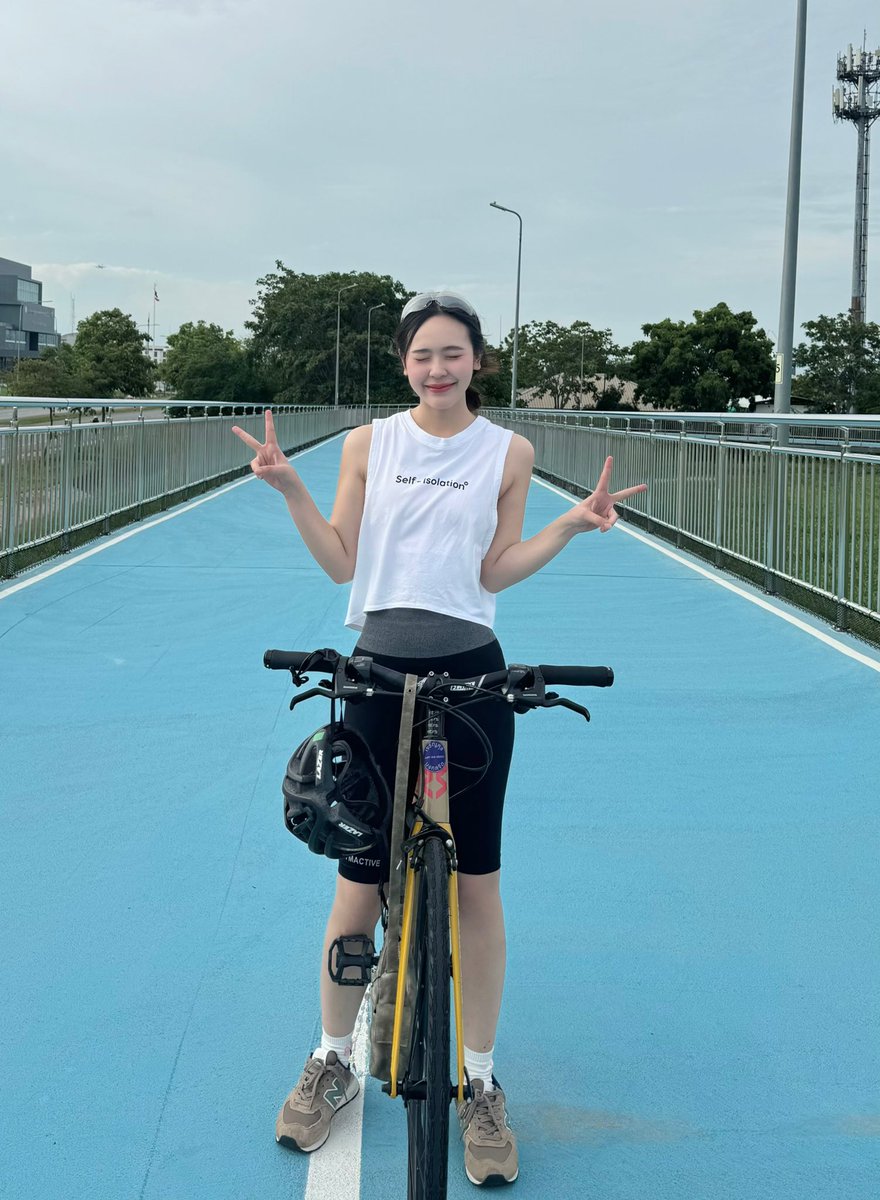 junewanwimol19's tweet image. 4 years old                                 24 years old