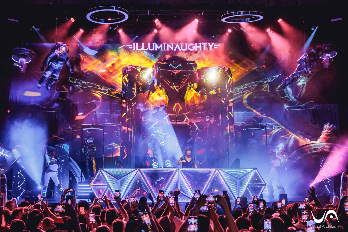 V_Architects's tweet photo. Stages for the win! ✨

With over a decade of experience in stage design and production, we're experts in crafting and installing fully themed stages and DJ booths. 
No job is too big for our incredible team of designers!

#StageDesign #EventProduction #CustomDesigns https://t.co/kmDPCaLEHo