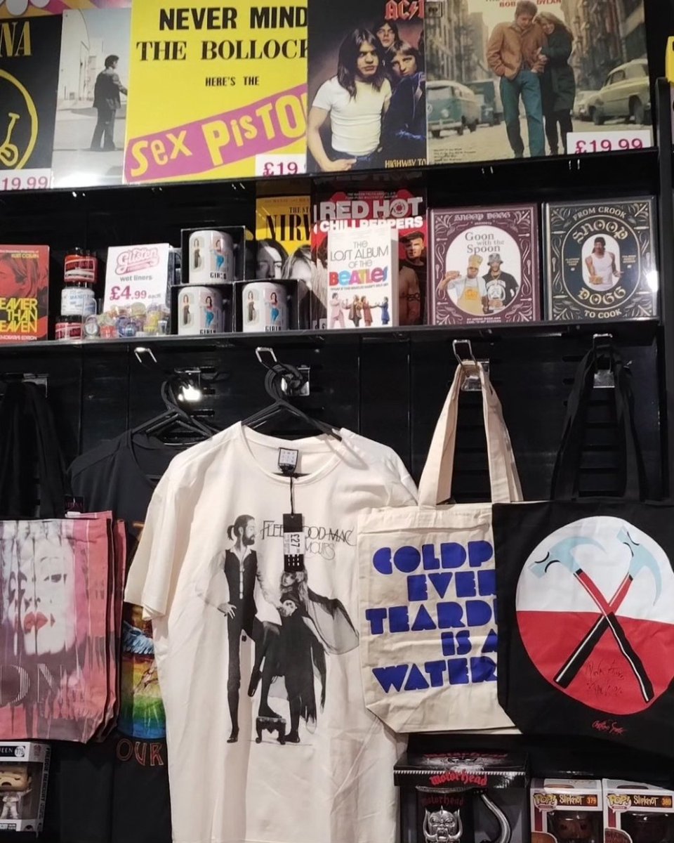 hmv High Wycombe tweet media