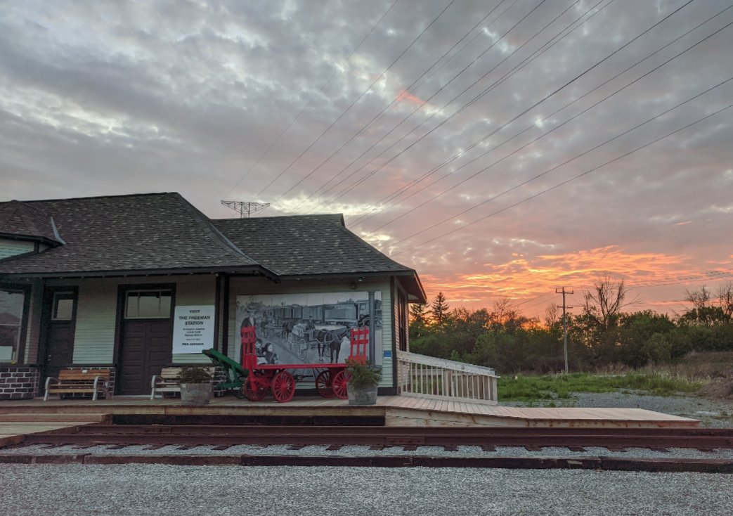 The sun sets.....🌄

After 13 years 
the Friends of Freeman Station 
has dissolved.

-30-