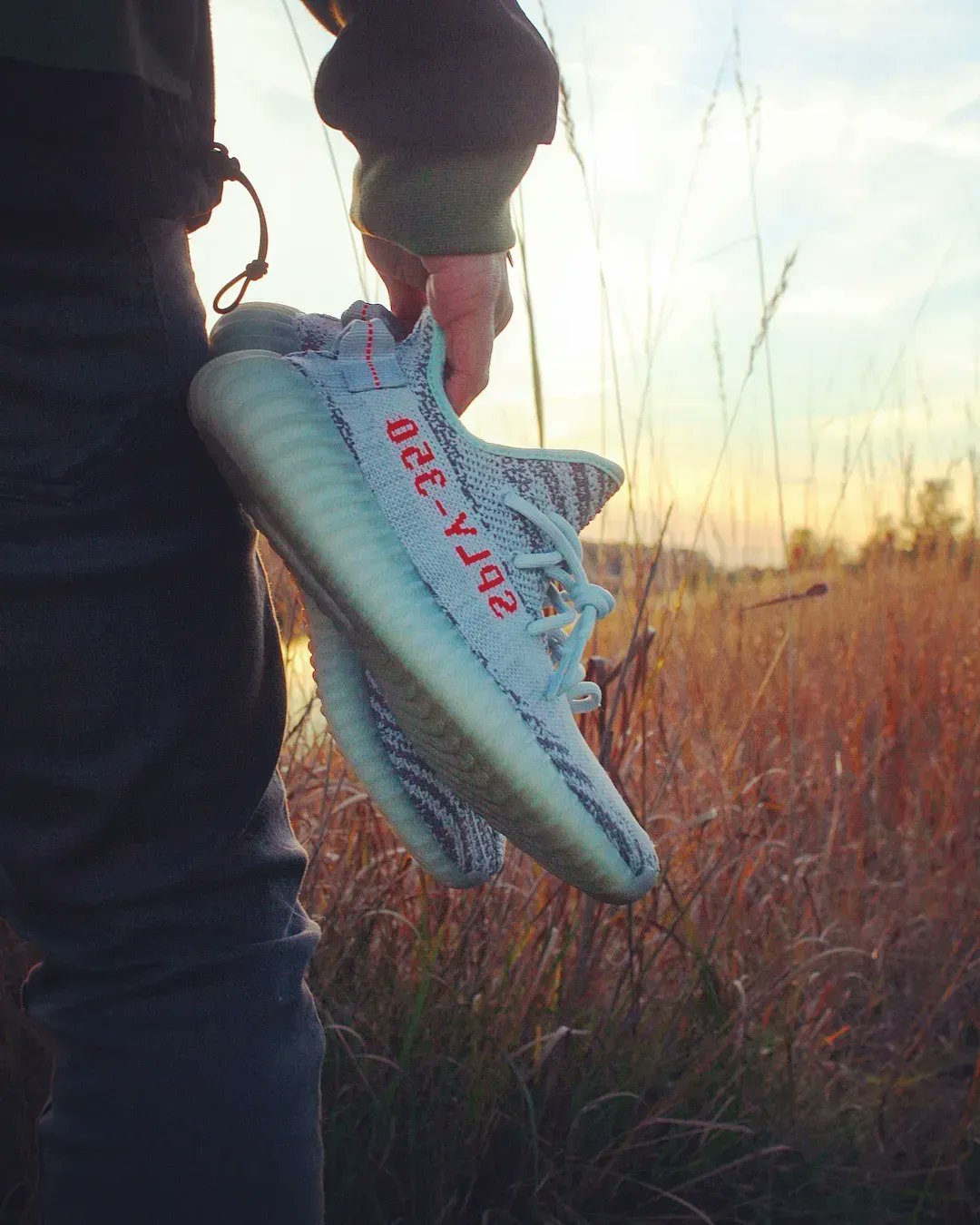 JustFreshKicks on X adidas Yeezy Boost 350 V2 Blue Tint https t 6eEBhk0VYi https t M4kdoWxHjq X