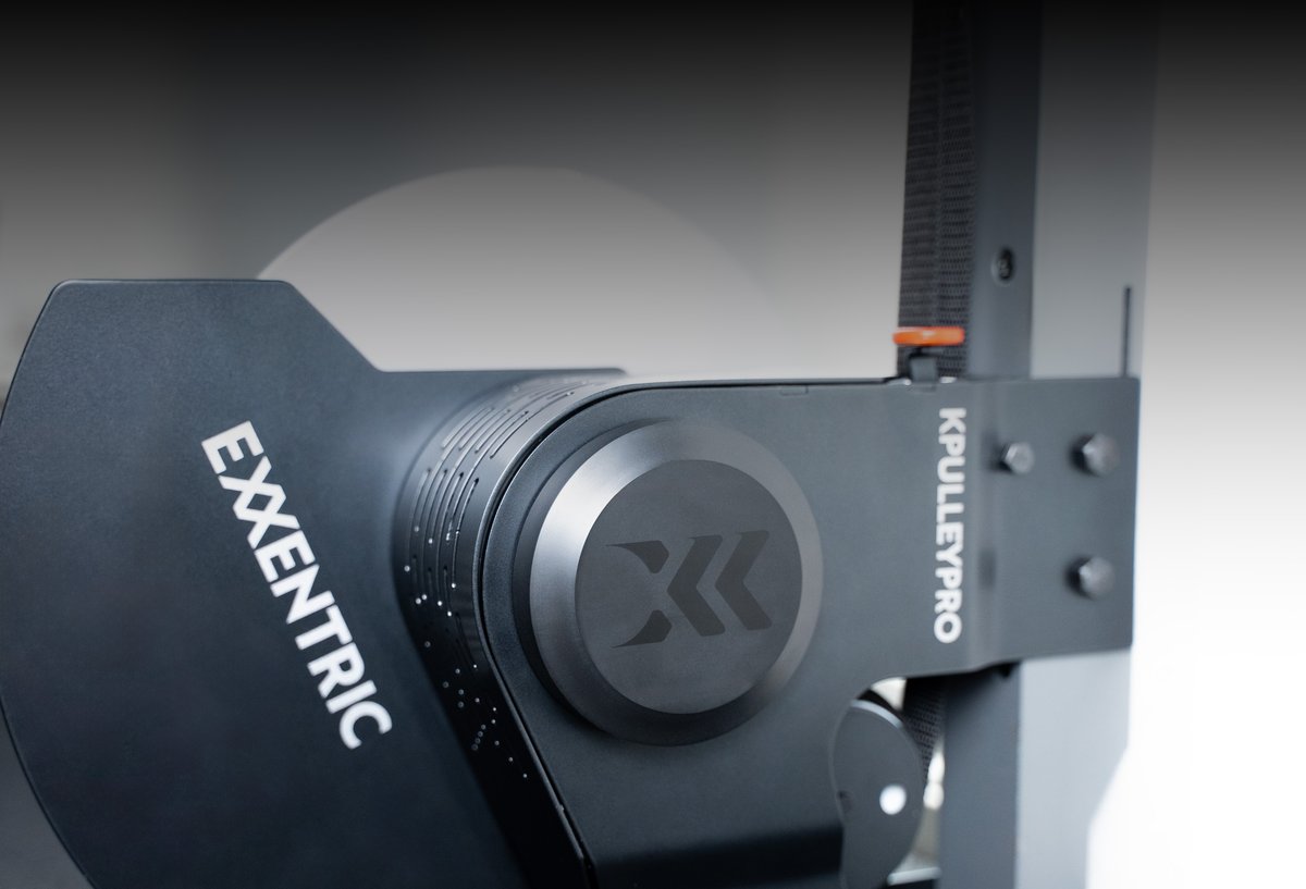 Excited to introduce the kPulley Pro! 🌟 

Built on feedback and research, this device sets a new standard in flywheel training💪 

Hear from CEO Fredrik Correa about its creation. Learn more now! 
👉 exxentric.com/introducing-th…

#ExxentricFam #kPulley #Strength #Fitness #Performance