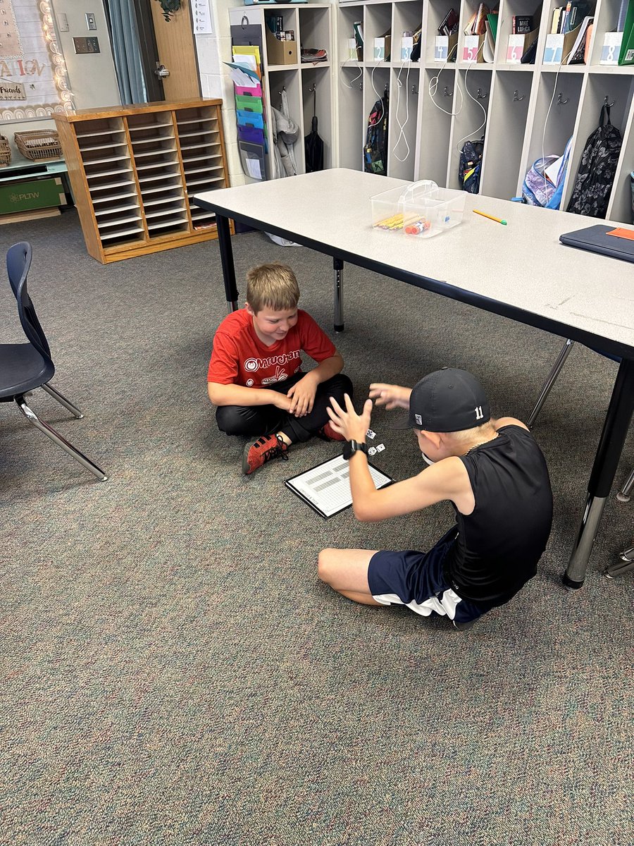 mrshowerton18's tweet photo. Practicing our rounding skills by playing Roll and Round this morning! #starssc https://t.co/TuwcuEZdBL