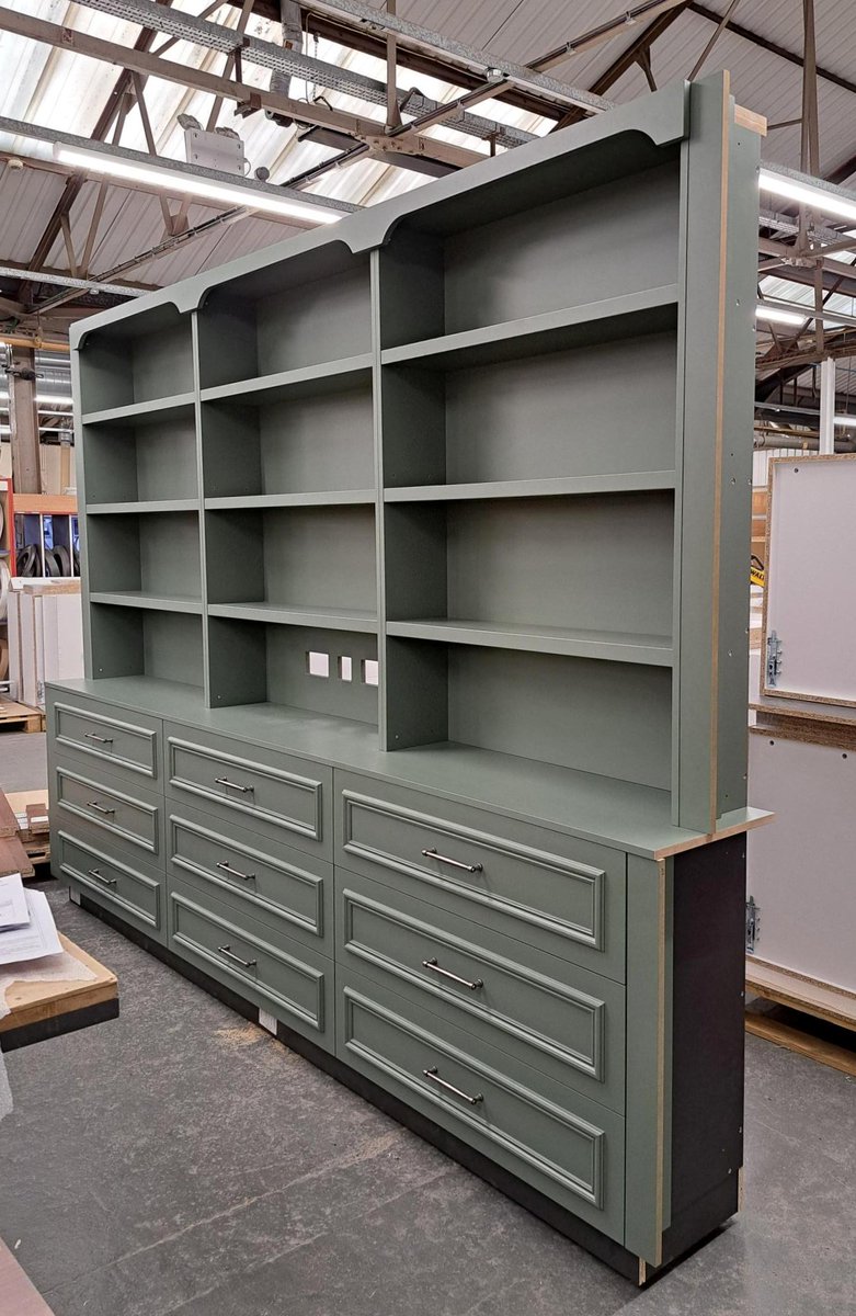 Spotted on our factory floor this week 👀
This bespoke unit has been made using modern LiDR methods but in a more traditional style, with capping &amp; mouldings to suit the customer's requirements, and it has been painted to match the colour used on the walls of the client's room.