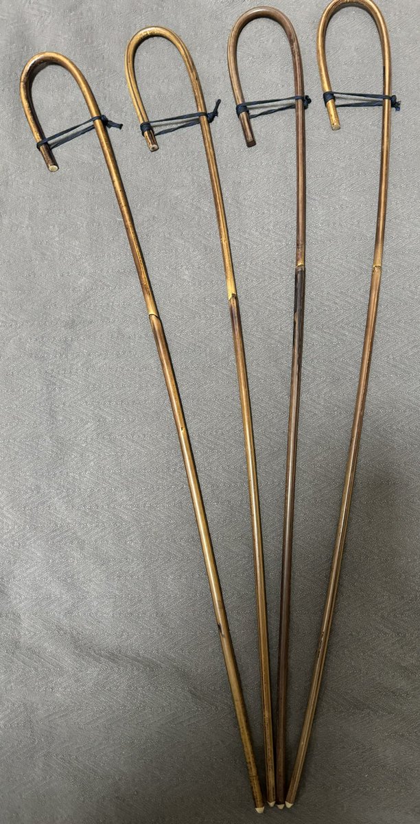 EVCanes's tweet photo. Very Rare Set of 4 Elite Single Knot Smoked Dragon Canes. Only set available at the moment. 90 to 93 cms Length & 9 - 12.5 mm Diameters with English Crook Handles
#schoolcanes #dragoncane #smokeddragoncane
https://t.co/IXQD4LCI2R https://t.co/r1oHH7KuiD