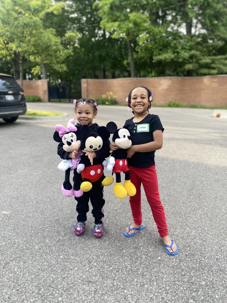 BearHugDetroit's tweet photo. Thank you BloomPediatrics Michigan for the work that you are doing for children in and around Detroit to make sure they have healthcare! We were so happy to bring you some stuffed friends who needed a home! https://t.co/oArEPt0LAG
