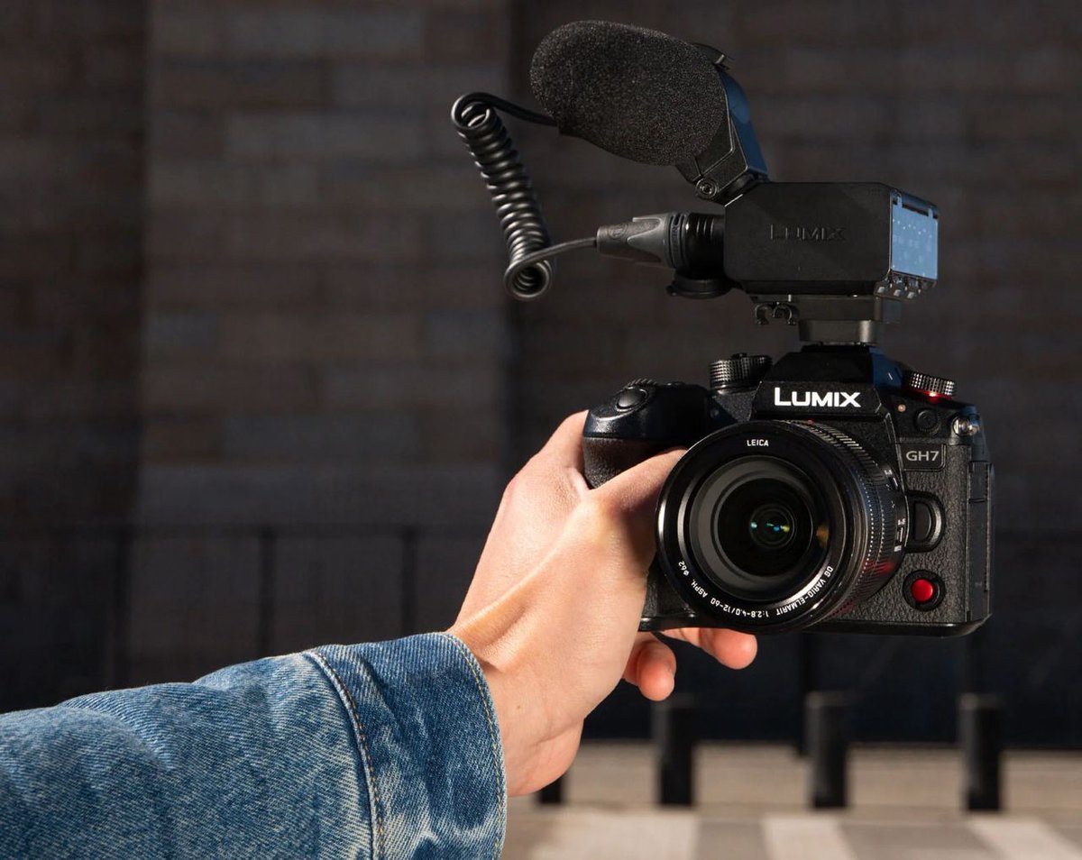 Super_Saiyan756's tweet image. Panasonic Lumix GH7

Specifications :- 
✅ 25.2MP BSI CMOS Micro Four Thirds Sensor
✅ 4K60 4:2:2 10-Bit Unlimited Recording
✅ 5.7K60, 4K120 HFR, FHD 240p VFR
✅ProRes RAW, 32-Bit Float, 13+ Stop WDR
✅ Dual I.S. 7.5-Stop 5-Axis Stabilizer

#Panasonic #LumixGH7