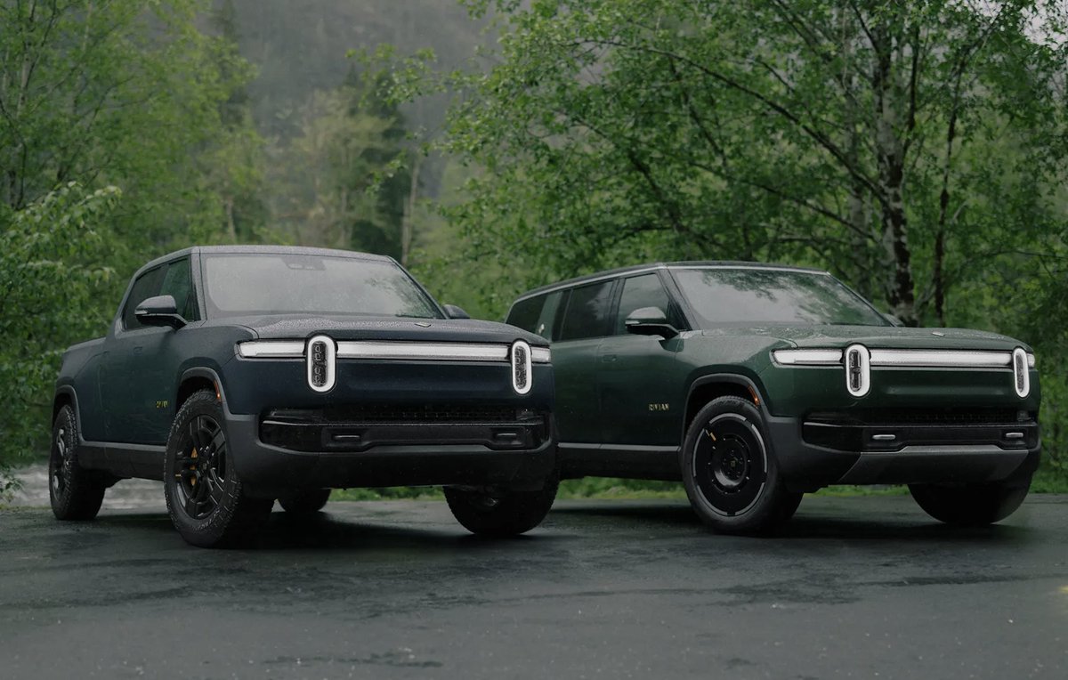 SawyerMerritt's tweet image. BREAKING: Rivian has introduced the second generation R1T and R1S.

Here's what's new:
• New top spec R1T pickup truck 0-60mph time: 2.5s (from 3.0s), beating the Cyberbeast's 2.6s time.
• New quad-motor: 1,025 HP
• New drive unit
• Updated exterior lighting with Adaptive…