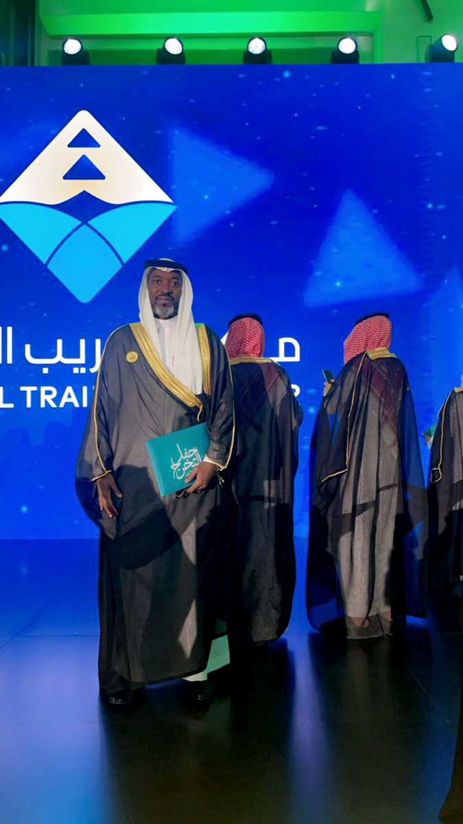 mosaaa95's tweet image. (عظّم المُراد فهَان الطريق ونلتُ ماكان بالأمس حلمًا) 
فقد أنجزت بفضل الله وتوفيقه خطوة مهمة،وذلك بإجتيازي لبرنامج تأهيل المحامين بمركز التدريب العدلي لعام ١٤٤٥هـ لحملة مؤهل البكالوريوس .
 #تخرج_مركز_التدريب_العدلي