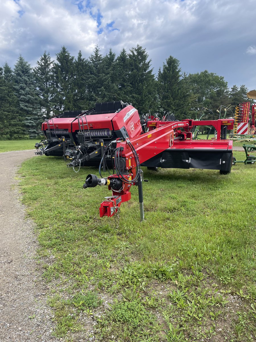 timatconnect's tweet photo. Hopefully the forecast for dry weather holds for next week.  #plant24 has dragged into #hay24 and @ConnectEquip Rockwood is ready for your equipment needs for what could be a very large first cut.  Mowers, tedders, rakes and balers in stock from @MF_NorthAmerica and #Krone. https://t.co/ydlnqQPowe