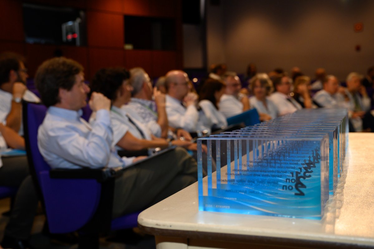 hospitalclinic's tweet photo. 2⃣3⃣ serveis del #CLÍNIC han rebut el diploma de @mercoranking 2023

També ha rebut el reconeixement de:

🔷2n hospital amb millor reputació d'Espanya 
🔷3r hospital amb millor equip de comunicació

➕Info 👉https://t.co/HGLNe8IjfO https://t.co/7bGTwGAw9u