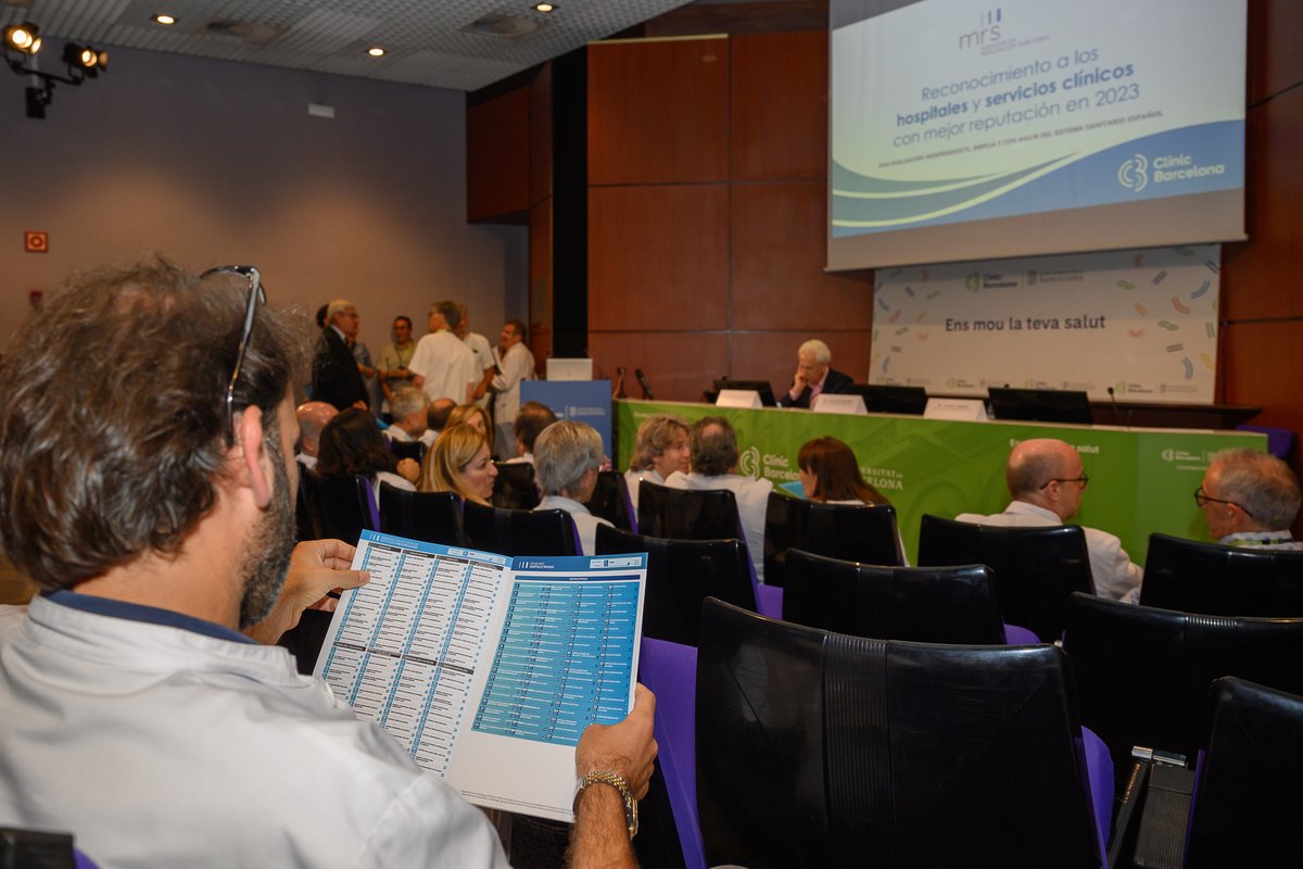 hospitalclinic's tweet photo. 2⃣3⃣ serveis del #CLÍNIC han rebut el diploma de @mercoranking 2023

També ha rebut el reconeixement de:

🔷2n hospital amb millor reputació d'Espanya 
🔷3r hospital amb millor equip de comunicació

➕Info 👉https://t.co/HGLNe8IjfO https://t.co/7bGTwGAw9u