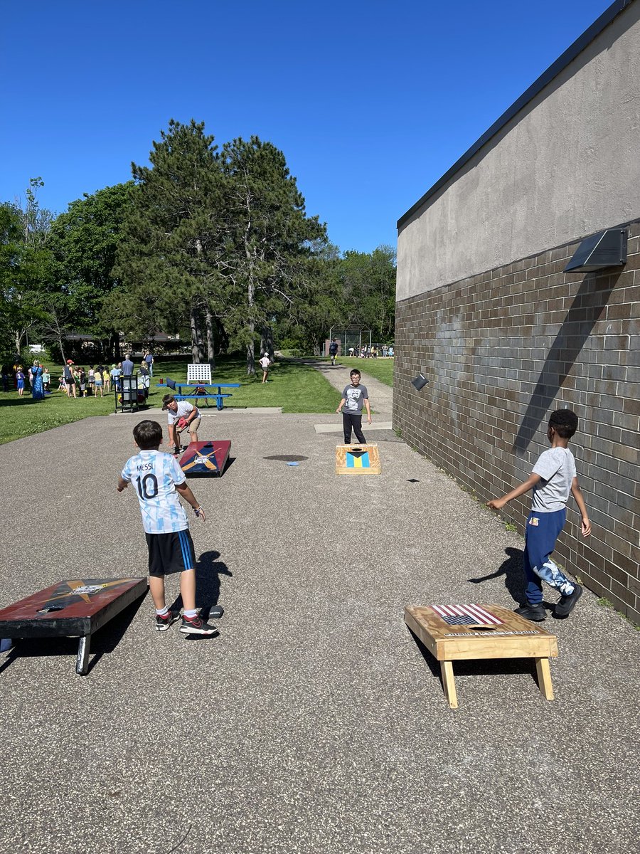 Aaron Benesh tweet media