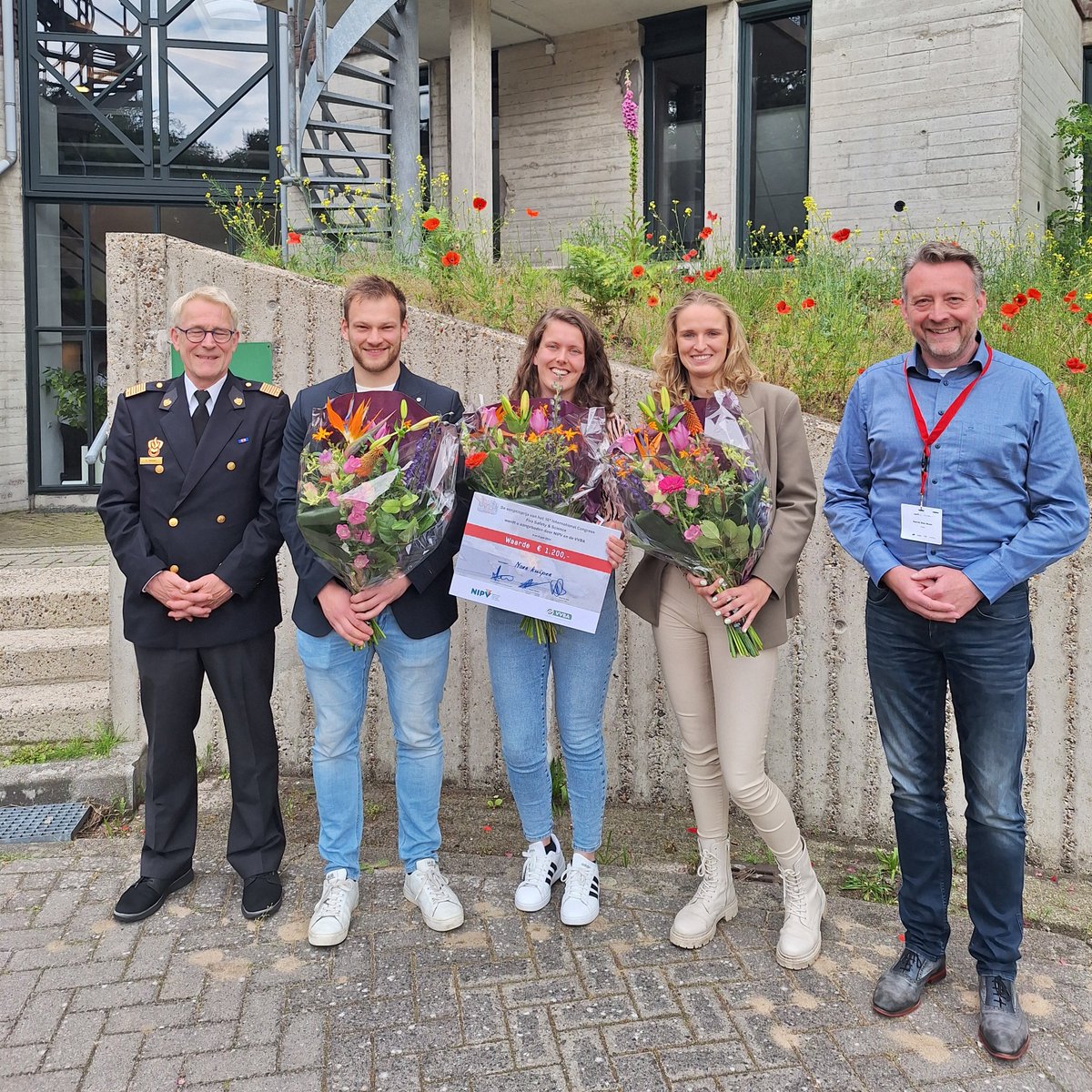 NIPV_NL's tweet photo. Met een scriptie over verlaging van overdruk en rookverspreiding in woongebouwen wint Nora Kuiper, oud-student van @TUeindhoven, de NIPV-VVBA-scriptieprijs 2024 #FSS2024 
https://t.co/B9y3C5NCI4 https://t.co/5YAxuh3IrV