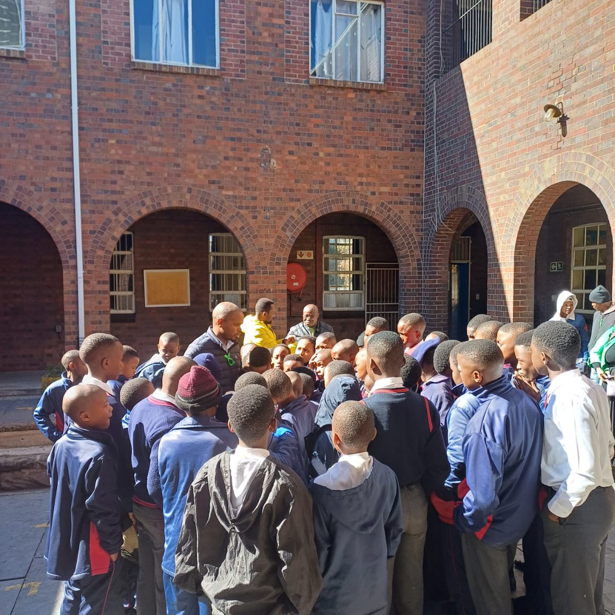 Healthjhb's tweet image. RECENTLY || Clinical Forensic Medical Services Department, together with @NACOSANet, @LawyersVAbuse &amp;amp; other stakeholders, hosted #NationalChildProtectionWeek at HI Harris Primary School, Johannesburg. The aim is to end GBV, child abuse,substance abuse, school violence, etc.