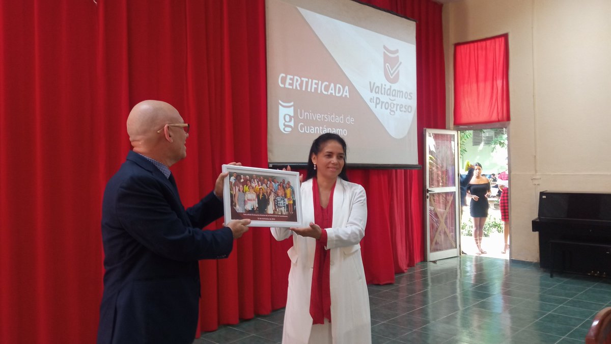 desdelaraizcuba's tweet photo. La Universidad de #Guantánamo recibió la Categoría de Certificada luego de un exhaustivo análisis de la Junta de Acreditación Nacional, que tuvo en cuenta los resultados integrales de esa institución que el 23 de enero del venidero año  cumplirá 45 años de fundada. https://t.co/mhQpEukMch