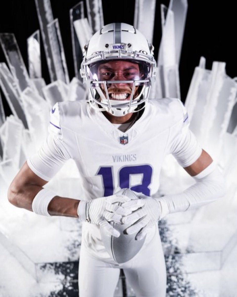 BleacherReport's tweet image. Vikings unveil new ‘Winter Warrior’ alternative unis 🥶🔥

(via @Vikings)