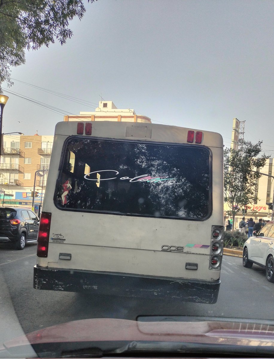 jaanryx's tweet photo. @ORTCDMX @GobCDMX @LaSEMOVI  este galán sin placa, sin registro, vidrios polarizados Ruta 2 , en Sta Maria la ribera alcaldía Cuauhtémoc,  Avienta lamina y amenaza  a automovilistas y peatones. Una bomba de tiempo https://t.co/atdAq7t0KX