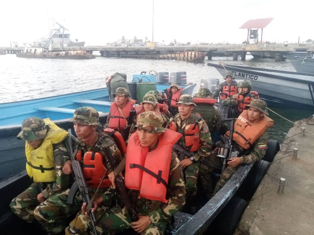 dhernandezlarez's tweet photo. #FANB en patrullajes de las costas orientales, en la lucha contra en narcotráfico y contrabando. 
Venezuela es territorio de paz ! 

#IntegrarEsVencer https://t.co/WvCr4Shuc2